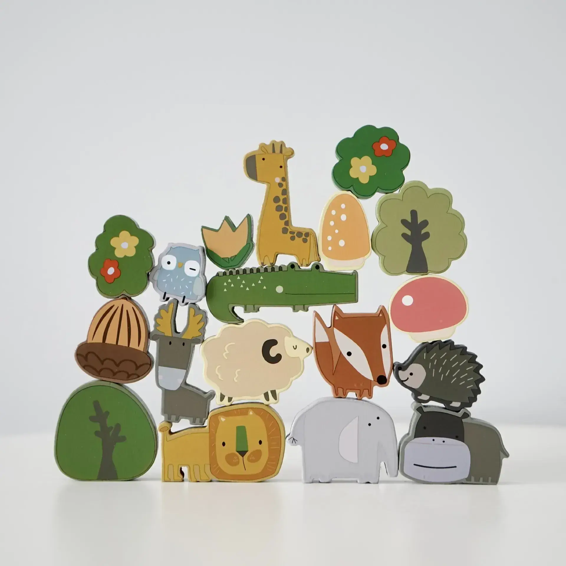 demotree-animal stacked high