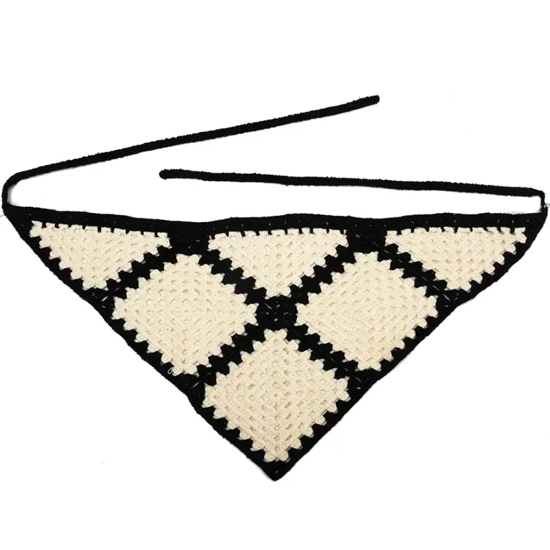 Black and white [large grid triangle]]