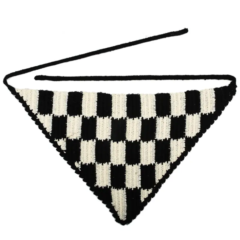 Black and white [rectangular lattice triangle]]