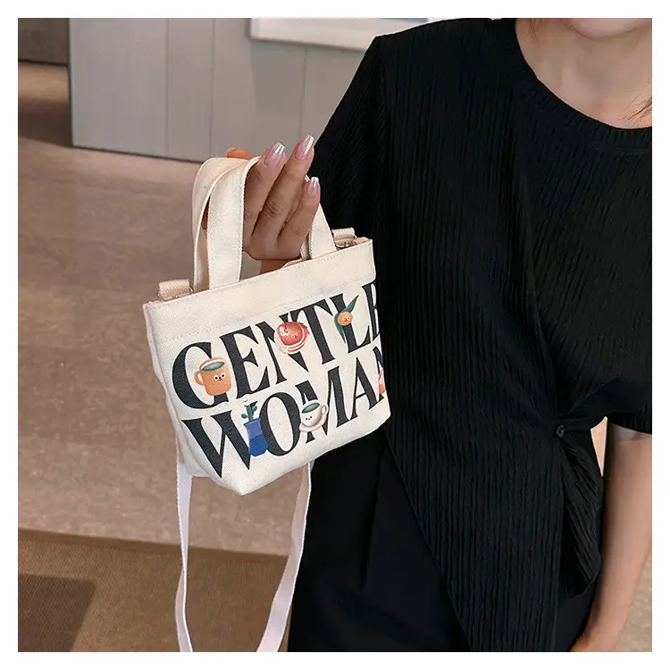 Gentle Woman Double Letter Print Mini Veggie Basket Bag — feature 14