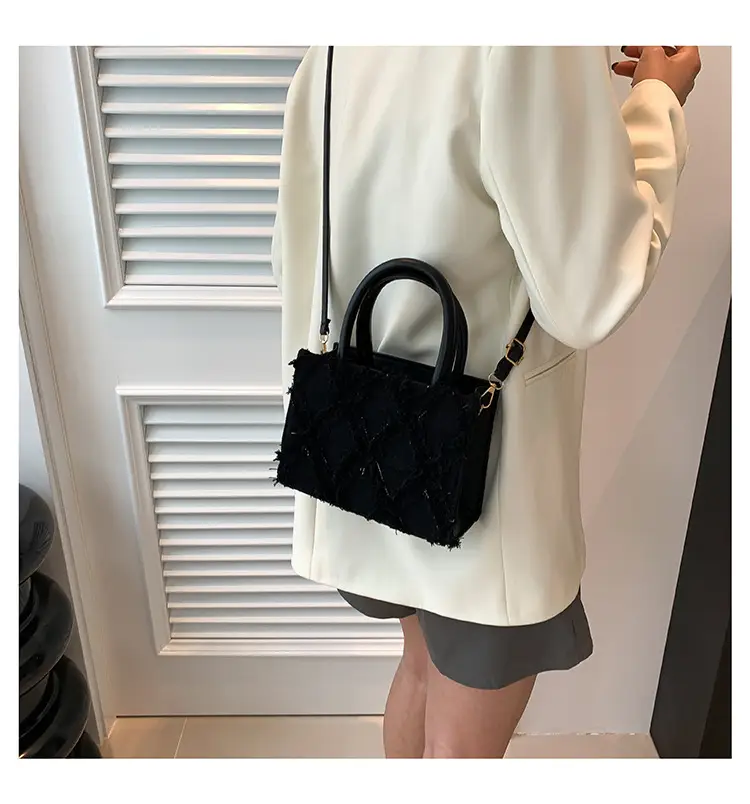 Black Lace Embroidered Women's Tote Bag 2023 — feature 15