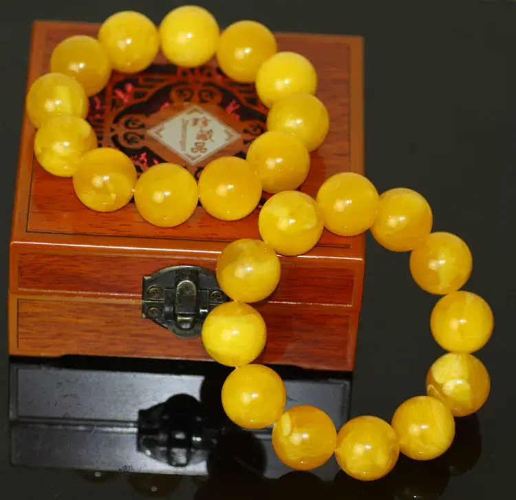 Baltic Amber Chicken Oil Yellow Beads Bracelet for Men Women — feature 5