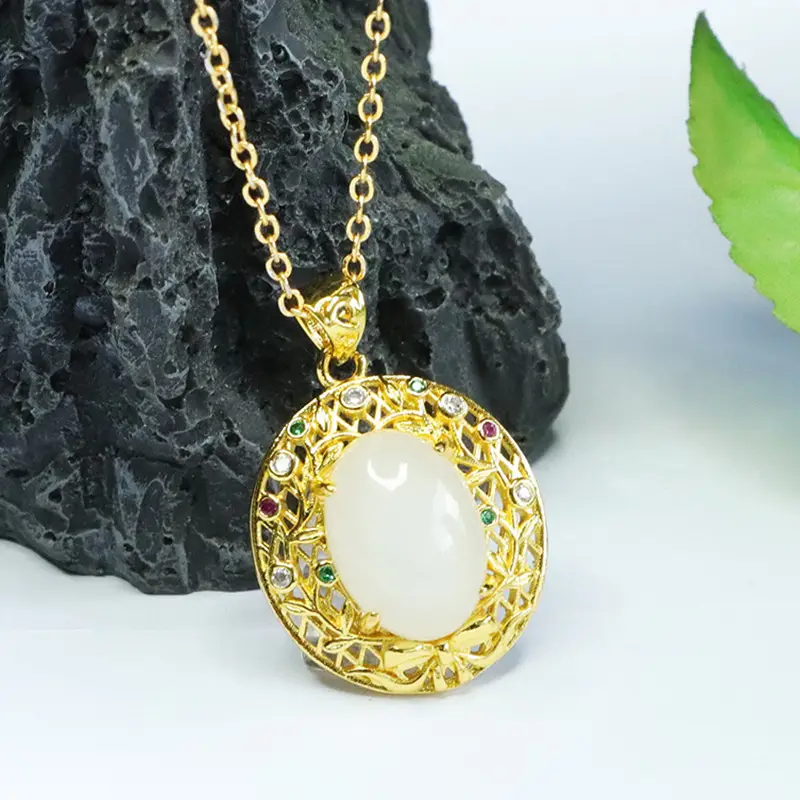 White Jade Pendant Necklace Gold Plated Vintage - Image 5