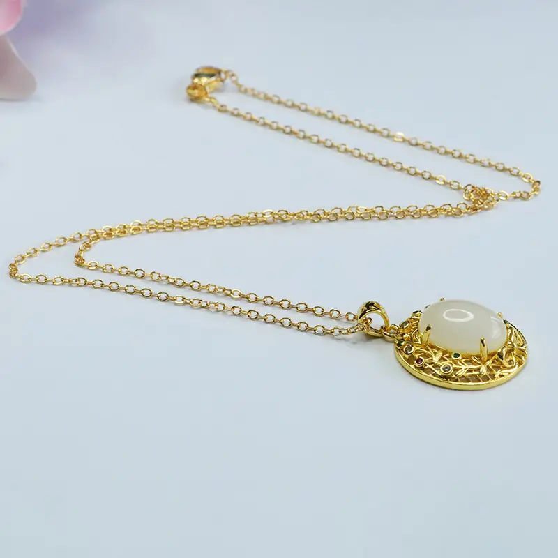 White Jade Pendant Necklace Gold Plated Vintage — feature 10