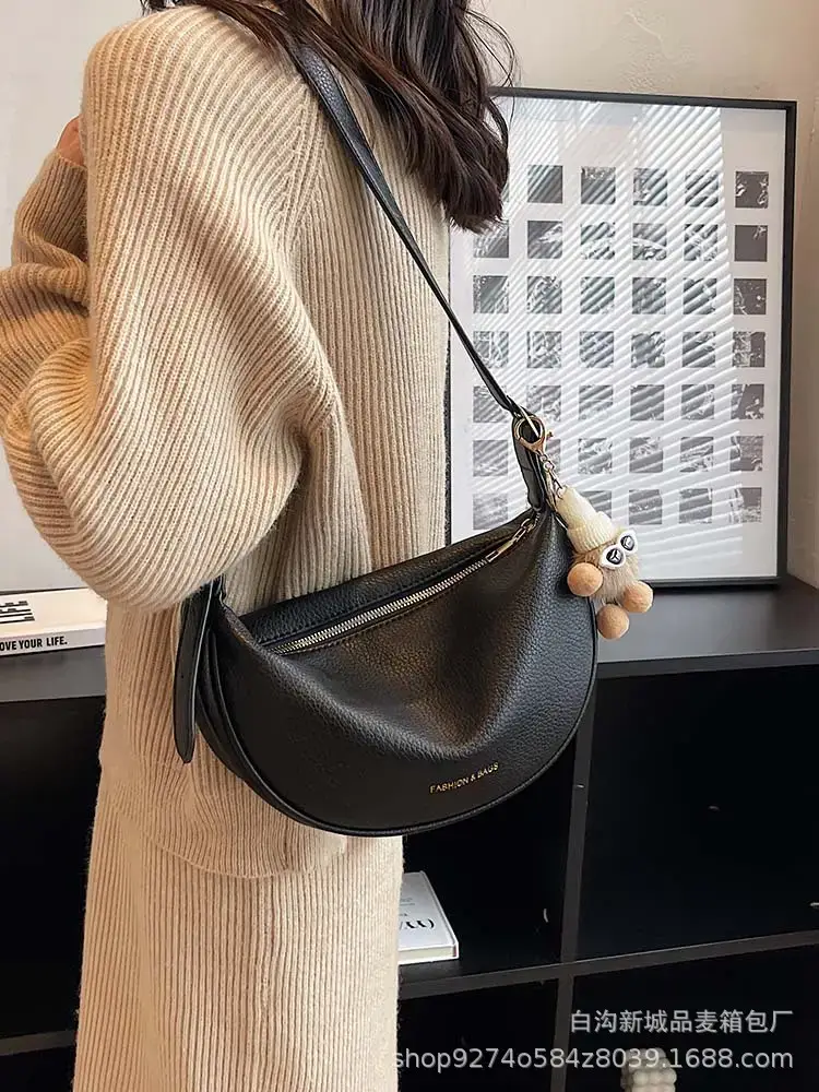 Black Leather Messenger Bag for Women 2023 - Image 11