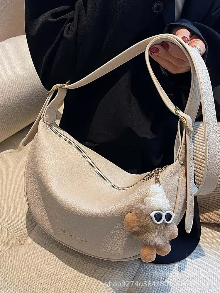 Black Leather Messenger Bag for Women 2023 - Image 12