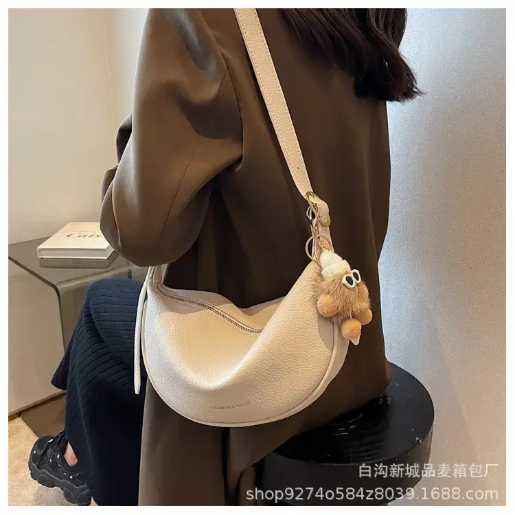 Black Leather Messenger Bag for Women 2023 — feature 21