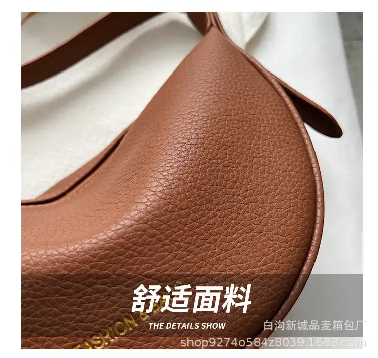 Black Leather Messenger Bag for Women 2023 — feature 4