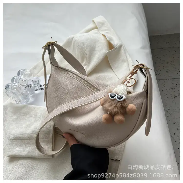 Black Leather Messenger Bag for Women 2023 - Image 4