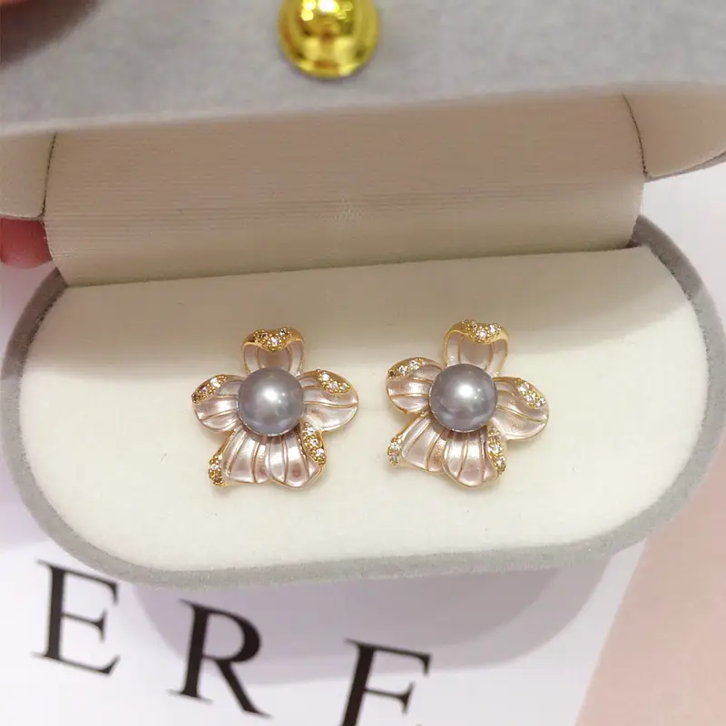 Zhuji Natural Pearl Earrings 18K Gold Floral Design — feature 4