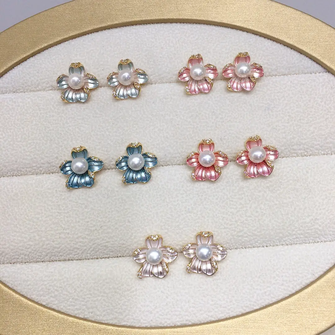Zhuji Natural Pearl Earrings 18K Gold Floral Design — feature 14