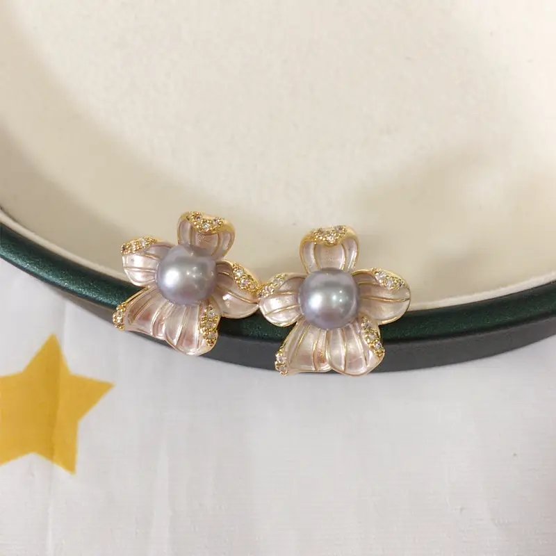 Zhuji Natural Pearl Earrings 18K Gold Floral Design — feature 8
