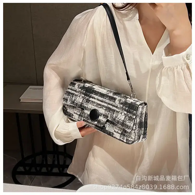 Women's New Arrival Underarm Bag with Red Strap — feature 17