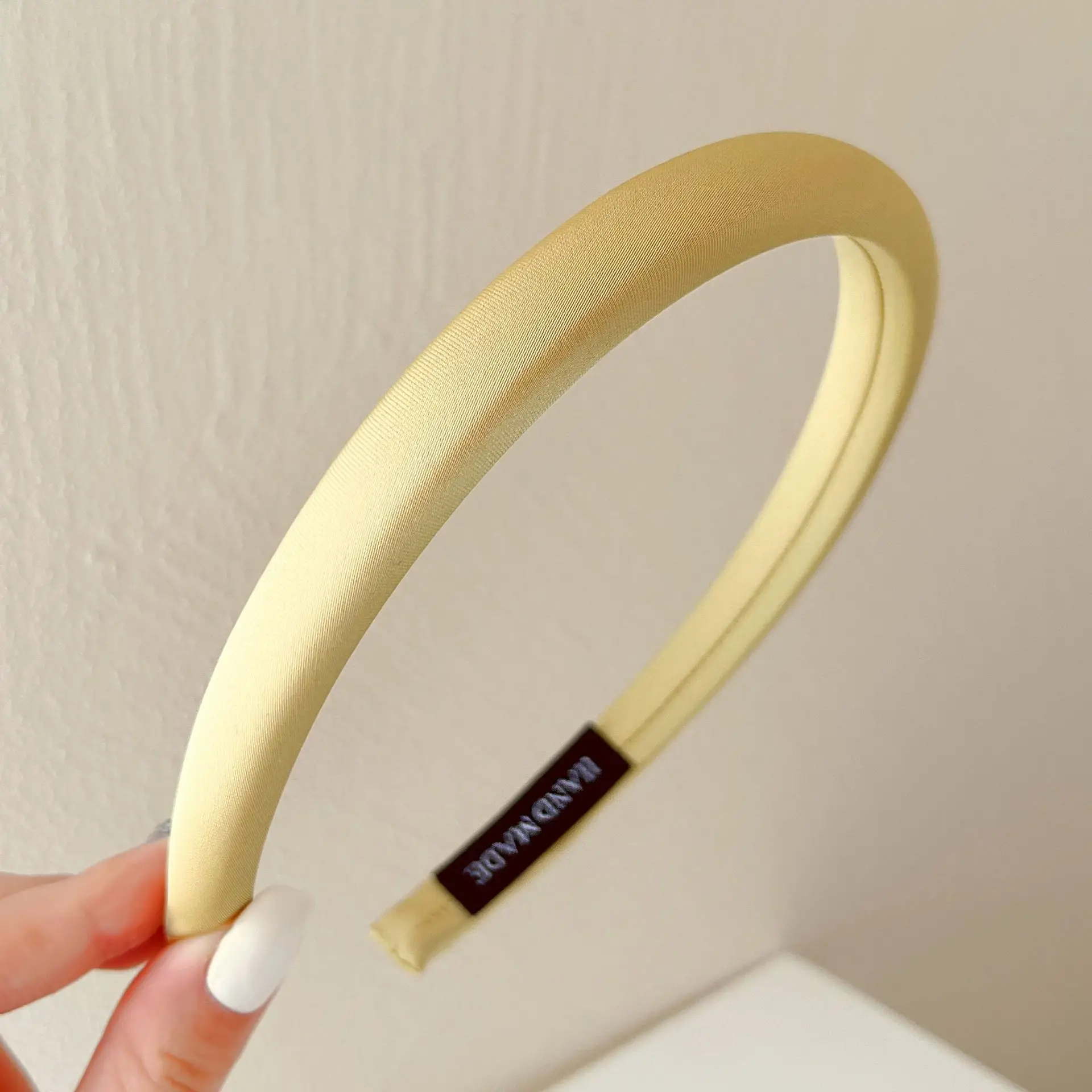 Women's Solid Color Glossy Hair Hoop Non-Slip Stamp
