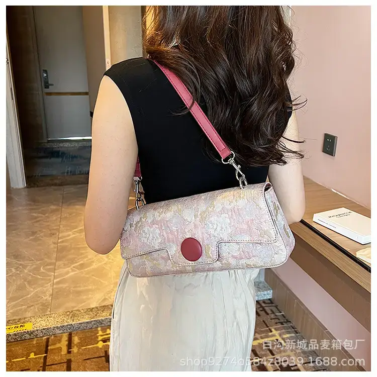 Women's French Style Canvas Shoulder Bag Pink Floral — feature 16