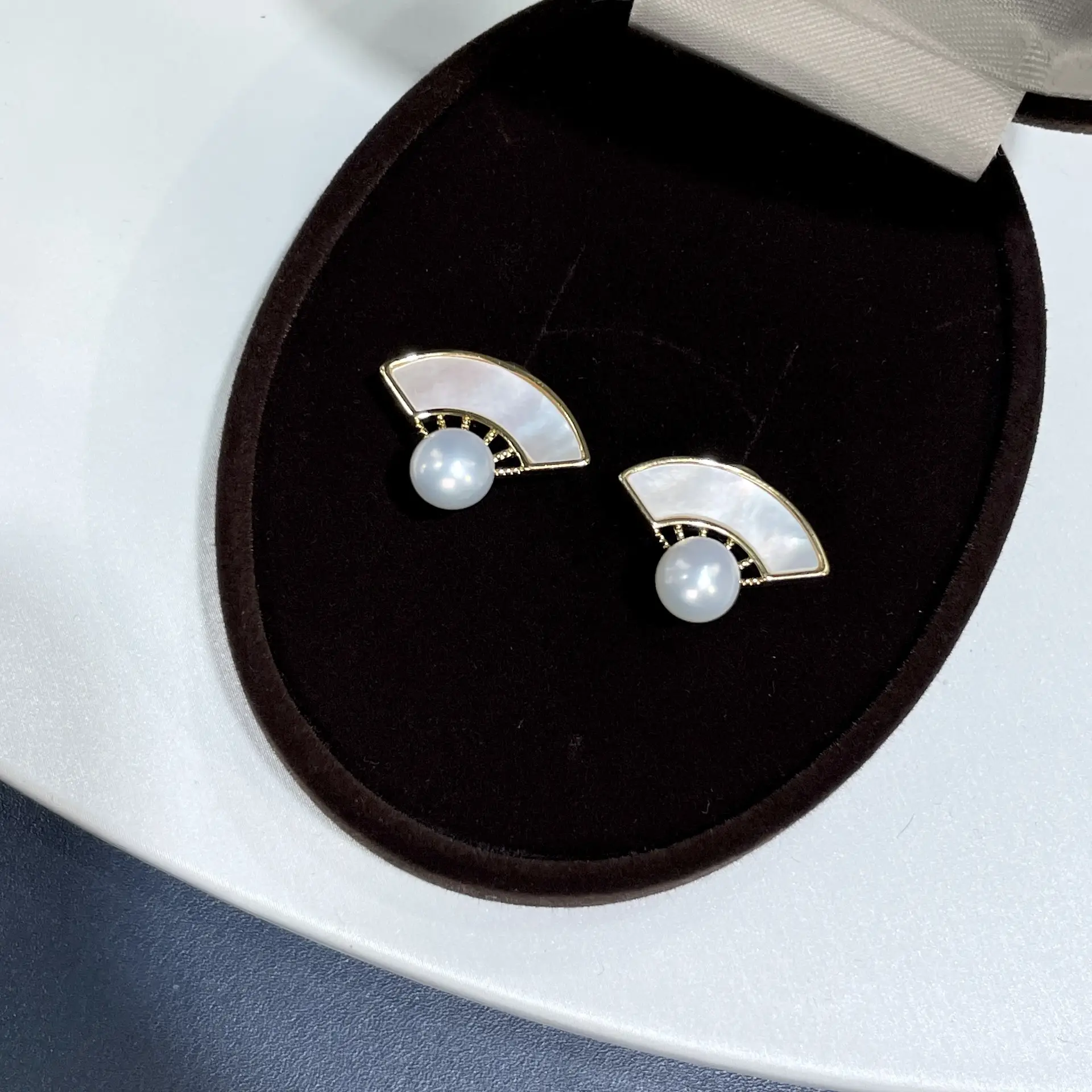 925 Sterling Pearl Fan Earrings Women Elegant Cross Border — feature 3