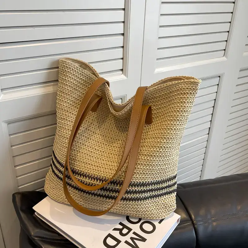 Straw Woven Large Capacity Women's Tote Bag - Image 4