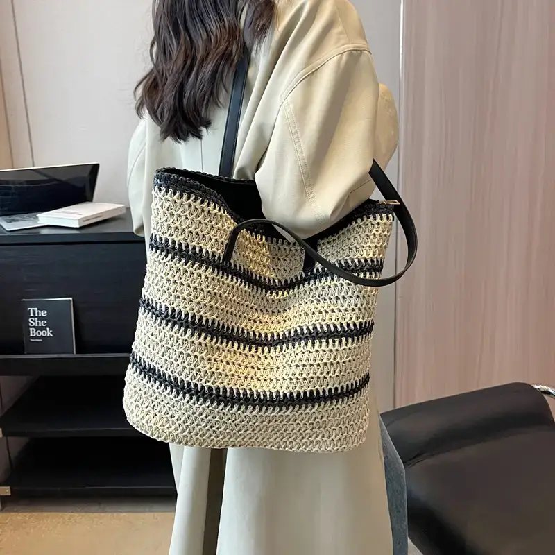 Straw Woven Large Capacity Women's Tote Bag - Image 6