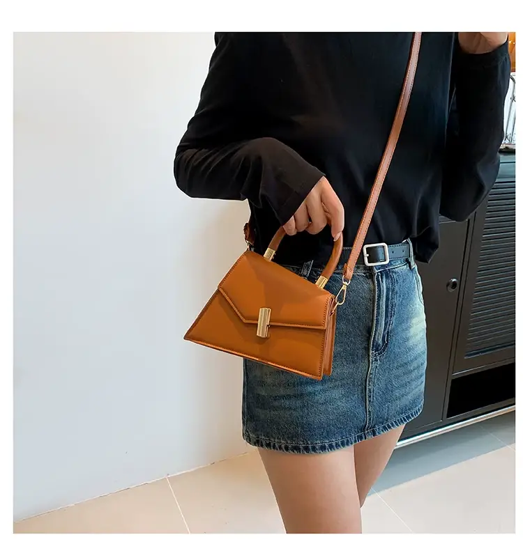 Black Square Shoulder Bag 2026 Summer — feature 9