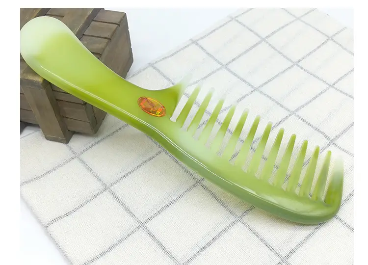 Long Hair Combs for Women Extra Thick Wide Teeth Plastic — feature 12