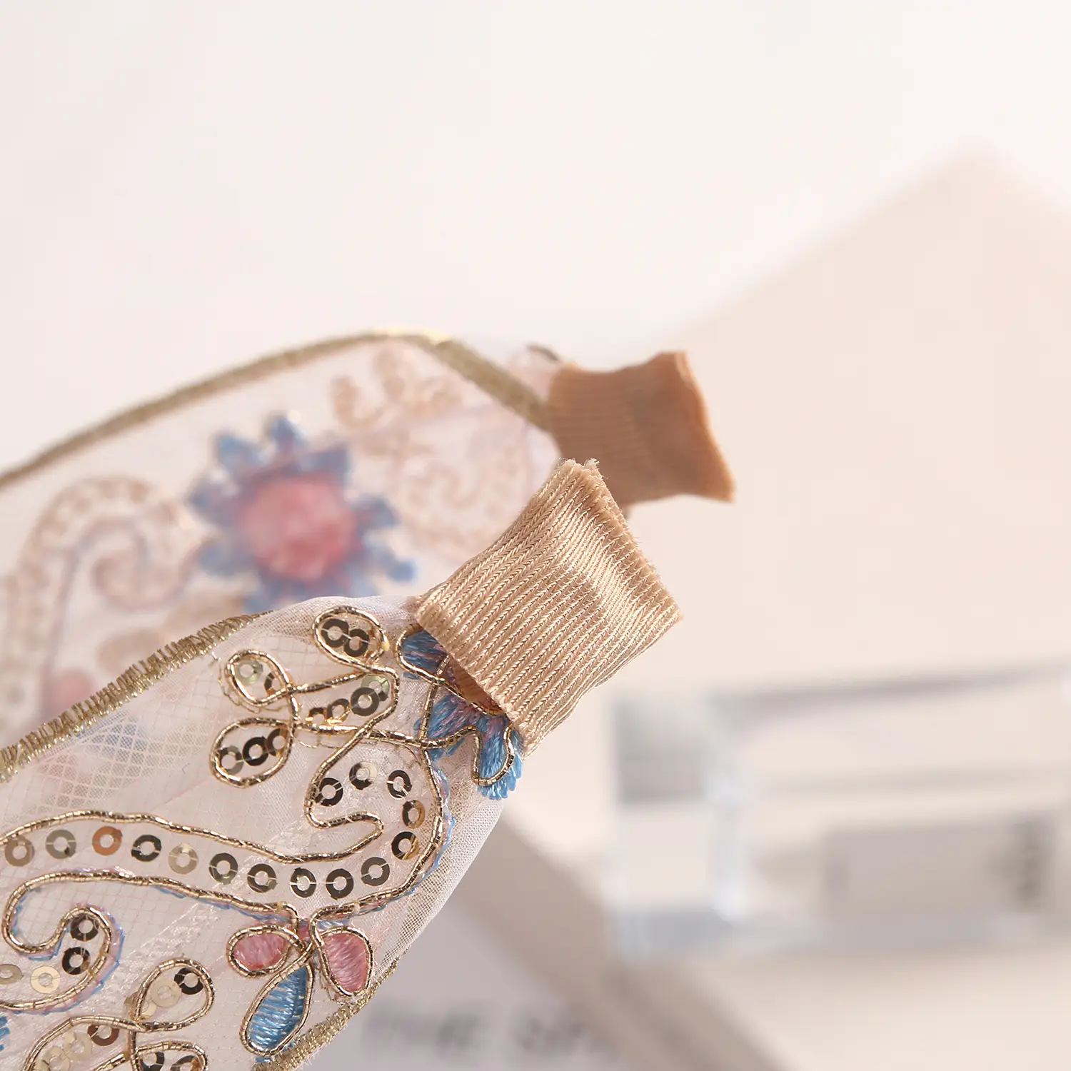 Luxury Floral Bangle with Inner Teeth & Silk Embroidery