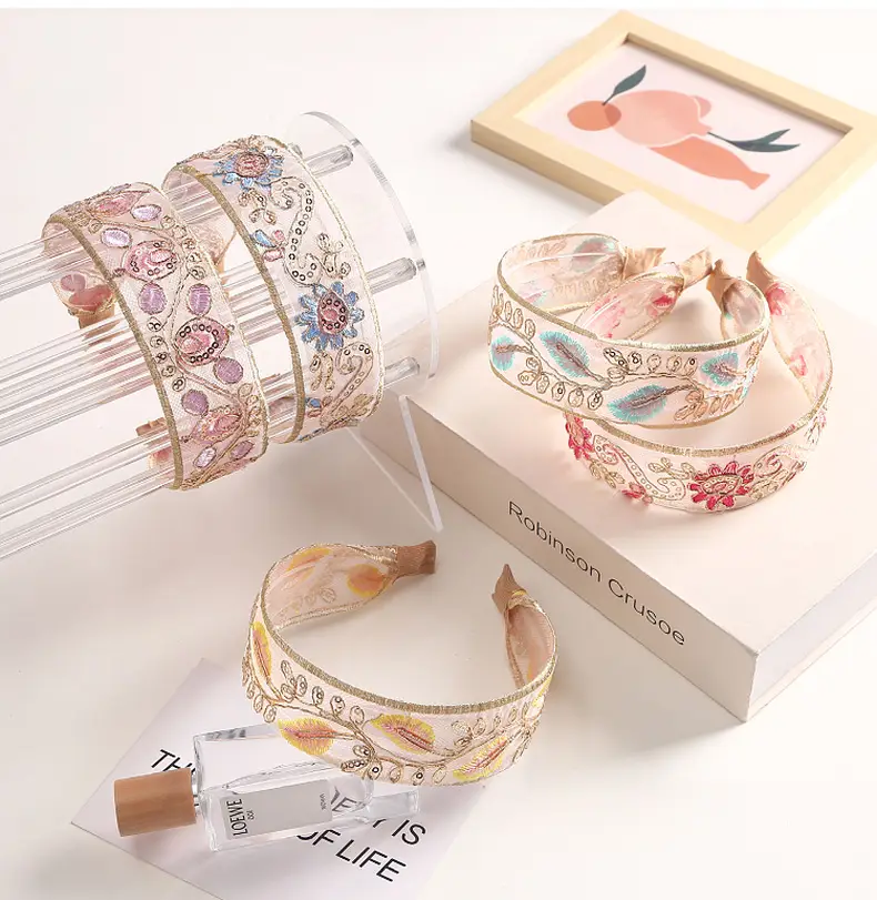 Luxury Floral Bangle with Inner Teeth & Silk Embroidery — feature 11