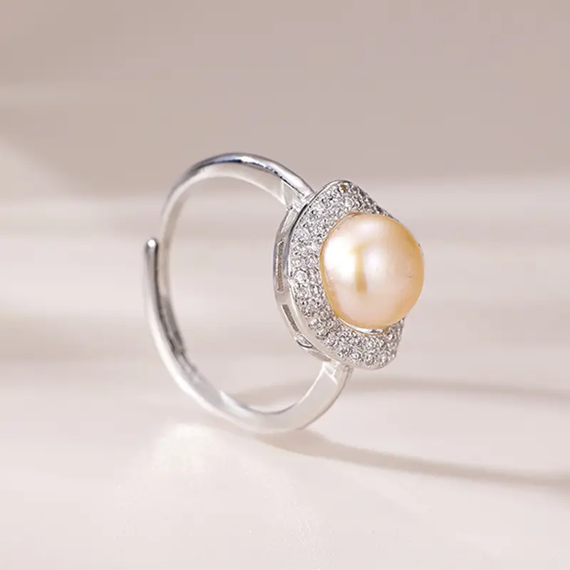 Korean Fashion Pearl Ring with Square Diamond - Image 4