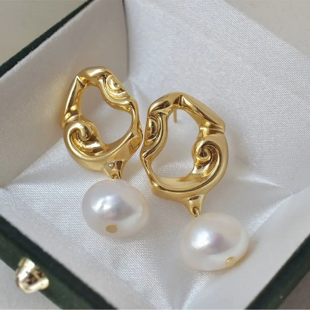 European & American Style Pearl Brass Earrings for Women - Image 4