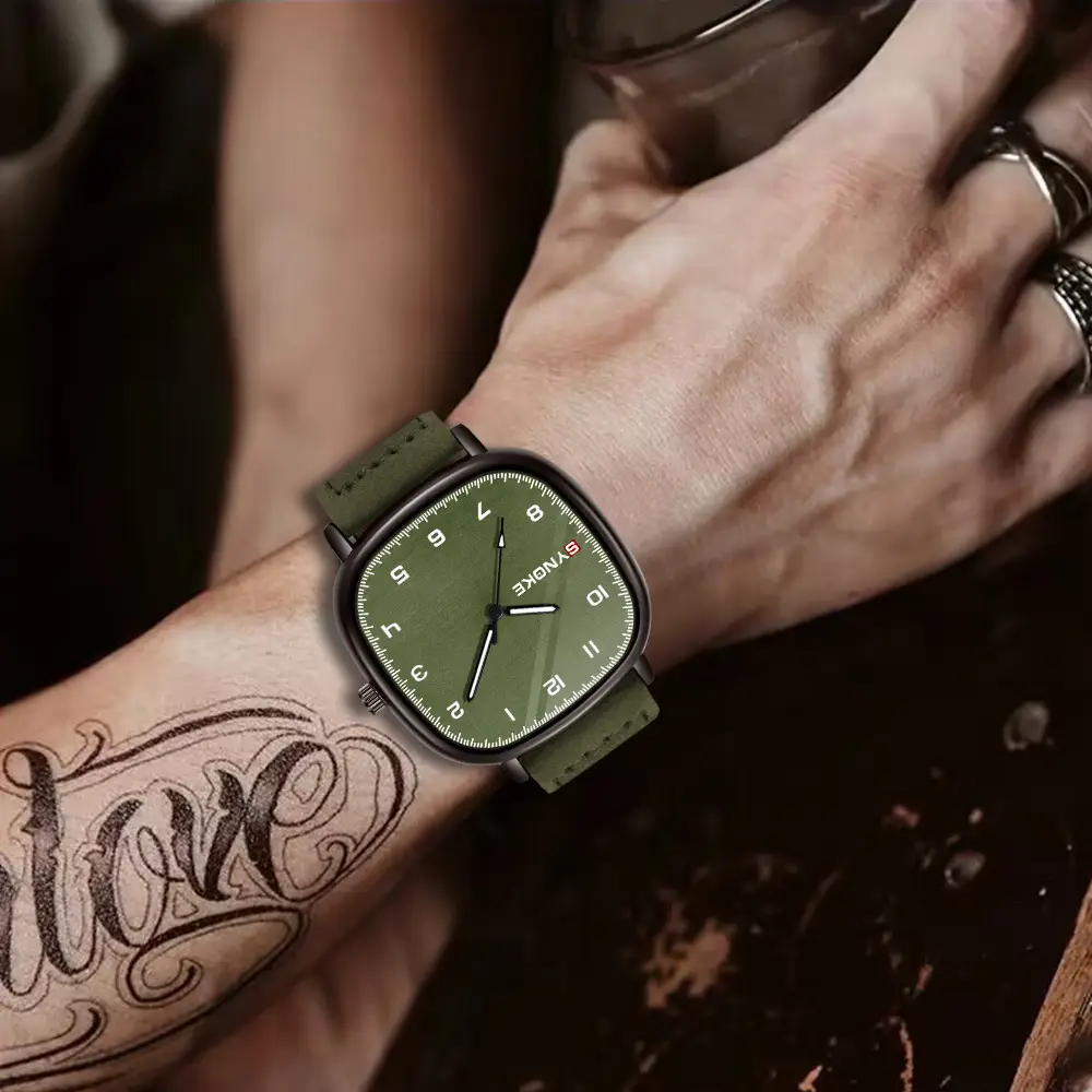 Men's Green Quartz Watch with Leather Band - Image 5