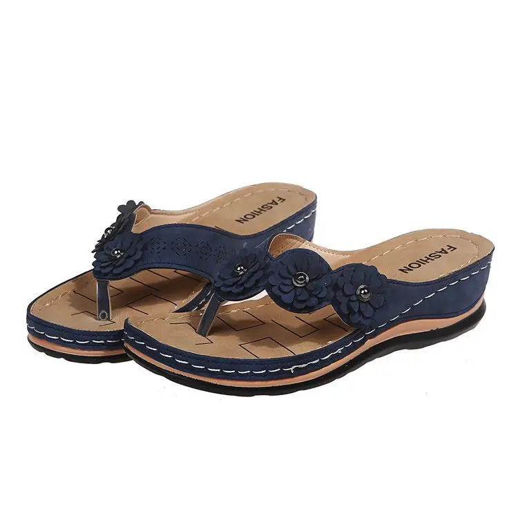 Women's 3-Flower Sandals with Thick Sole — feature 2