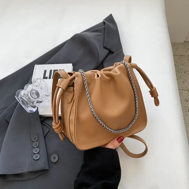 Women's Black Pleated Shoulder Bag with Chain Strap - Image 5
