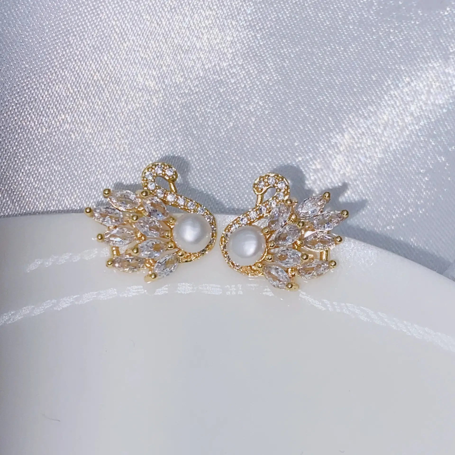 S925 Gold Plated Pearl Bow Earrings for Women
