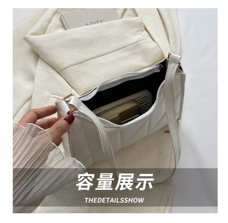 Black Rhombic Embroidery Shoulder Bag for Women — feature 6