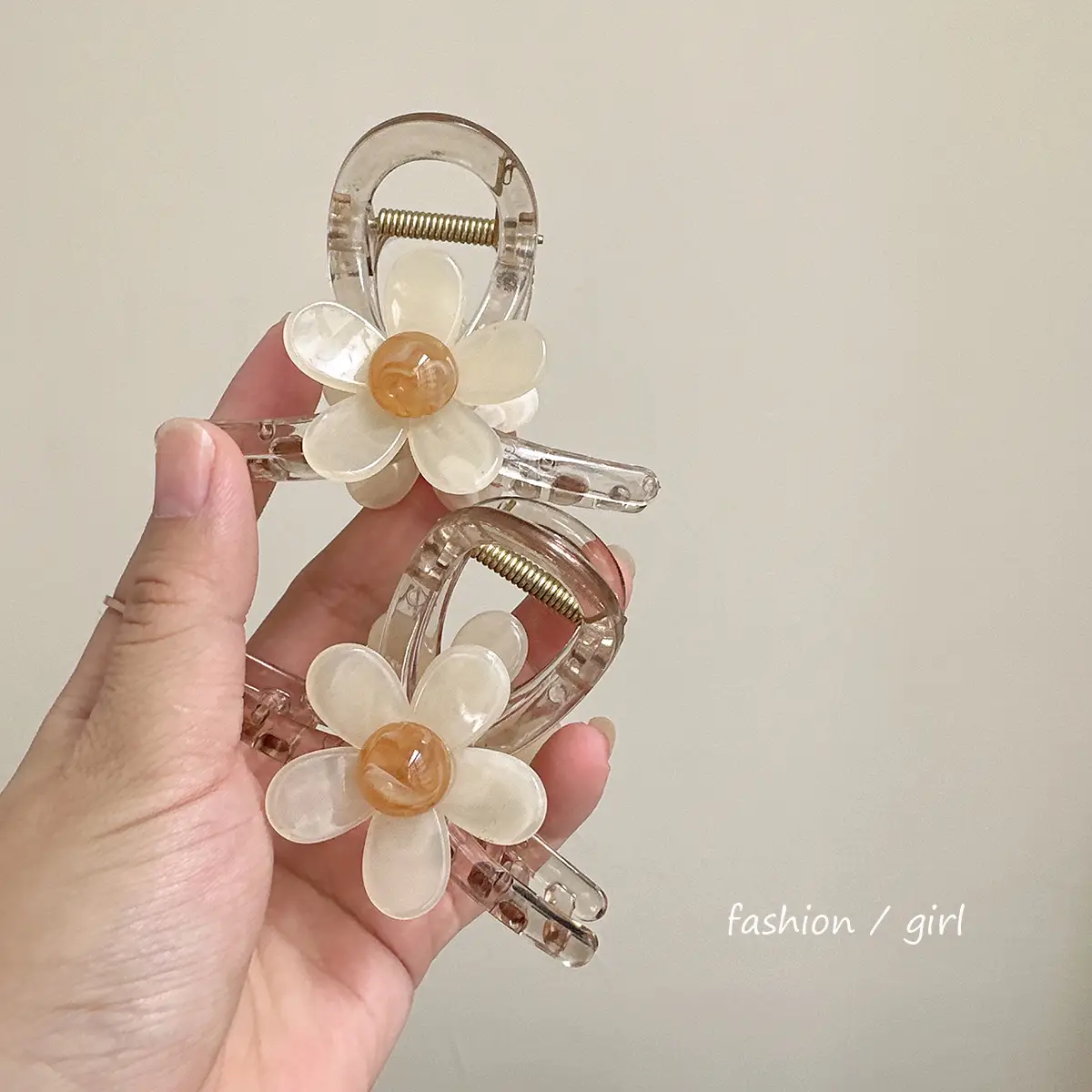 Elegant Flower Hairpin for Women Summer Updo Clip