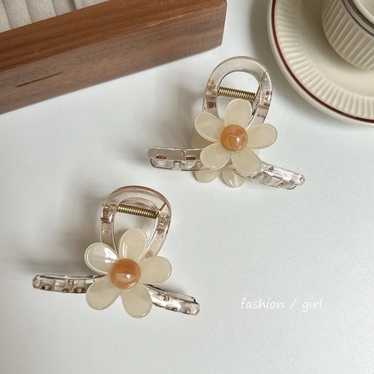 Elegant Flower Hairpin for Women Summer Updo Clip