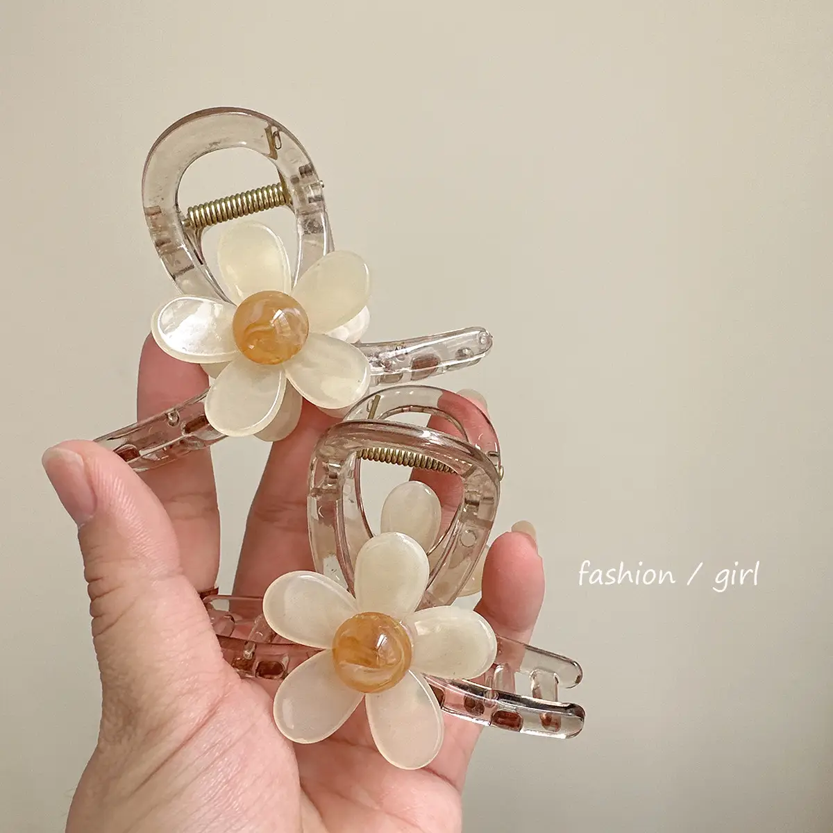 Elegant Flower Hairpin for Women Summer Updo Clip — feature 5