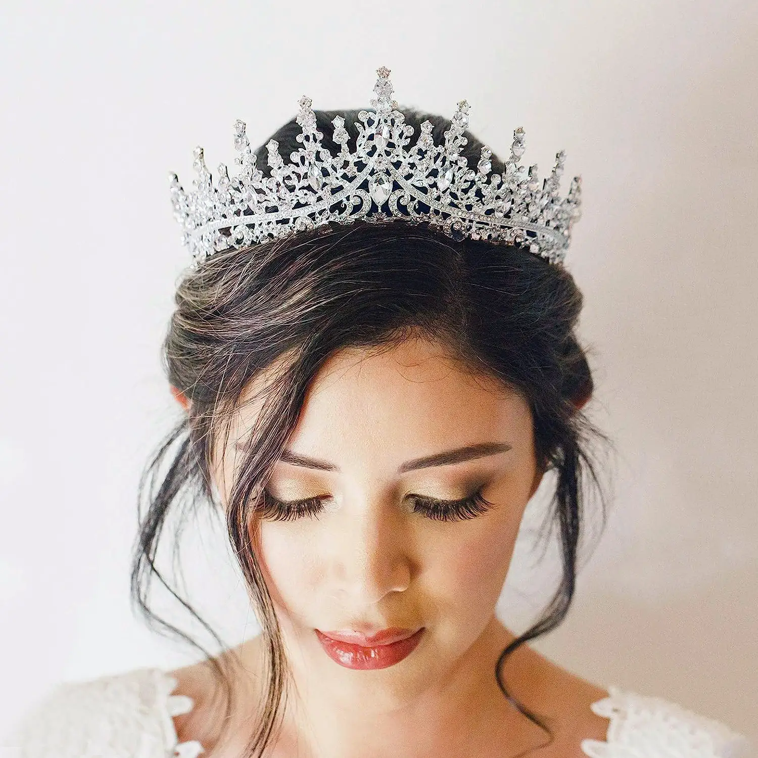 Elegant Crystal Bridal Crown Hairband for Women - Image 18
