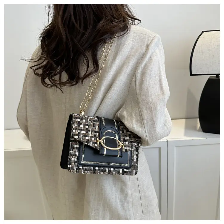 Korean Style Leather Shoulder Bag 2023 Summer — feature 11