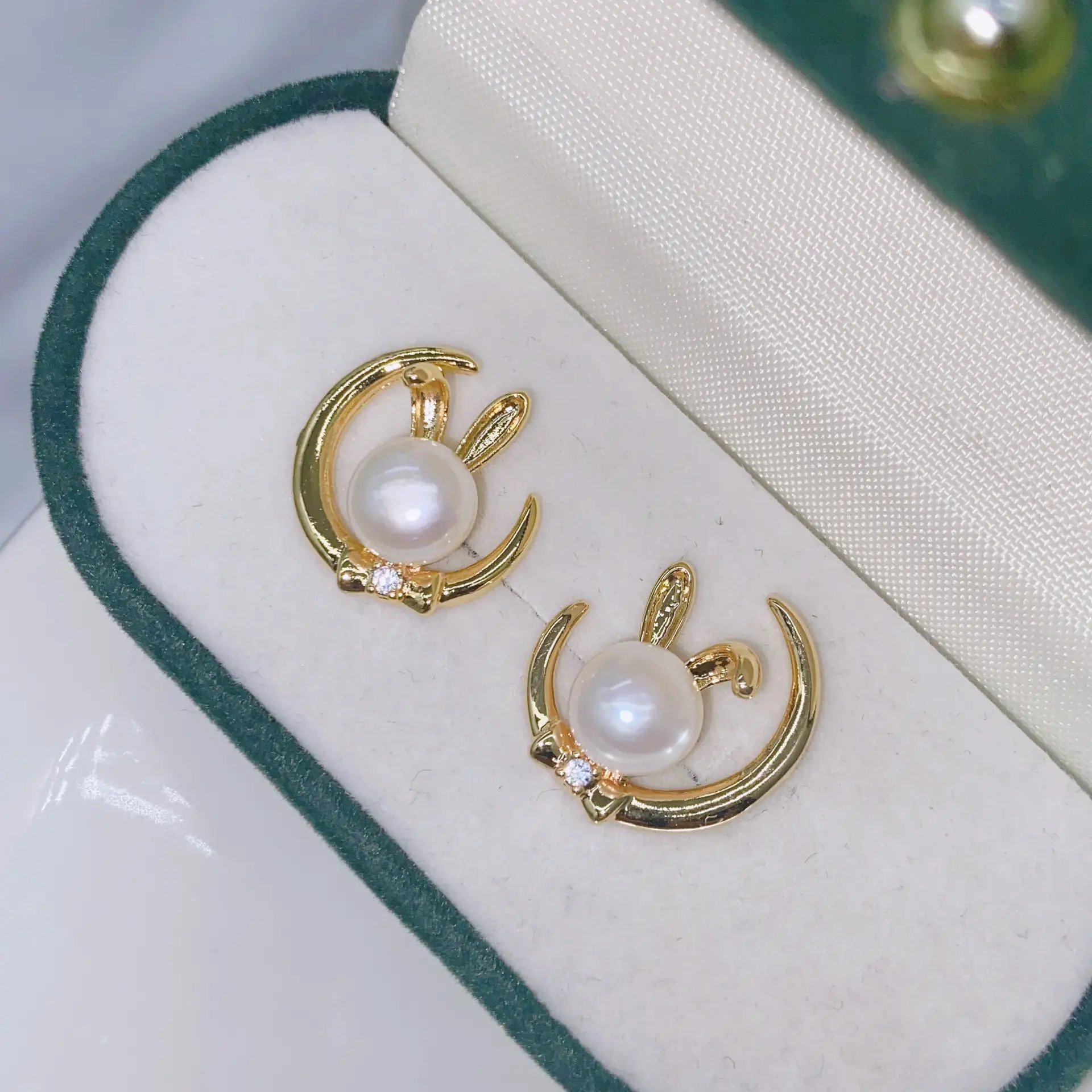 Natural Gray Pearl Earrings with Zircon & Multi Beads — feature 10