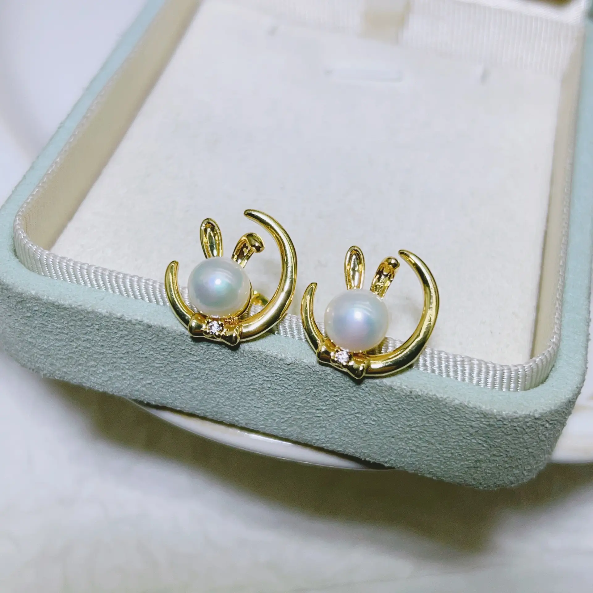Natural Gray Pearl Earrings with Zircon & Multi Beads