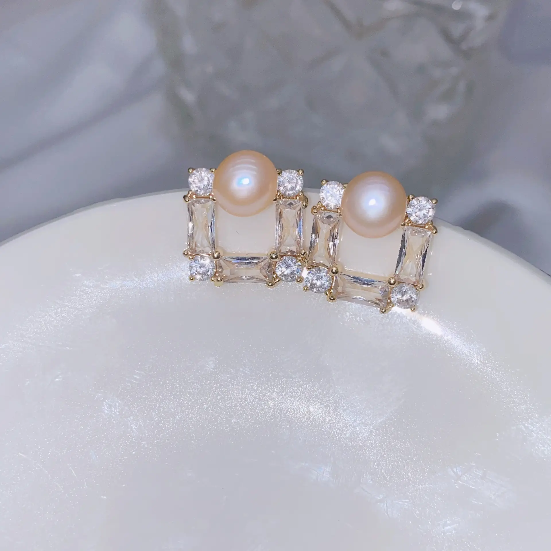 Natural Gray Pearl Earrings with Zircon & Multi Beads — feature 7