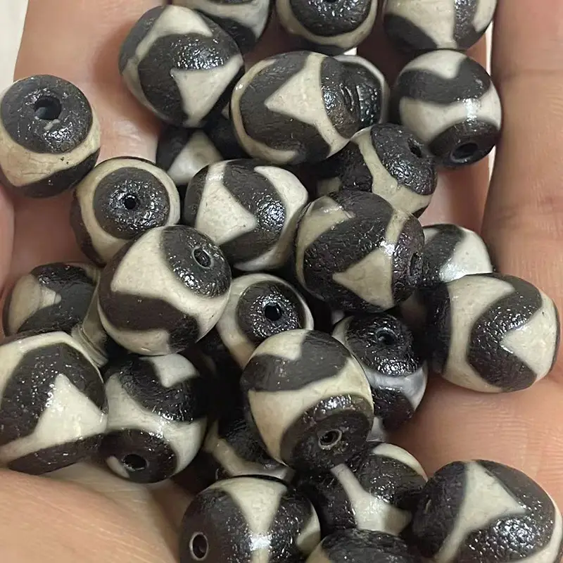 Natural Agate Tiger Tooth Beads Black White 14x16mm - Image 3