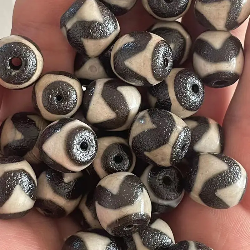 Natural Agate Tiger Tooth Beads Black White 14x16mm - Image 4