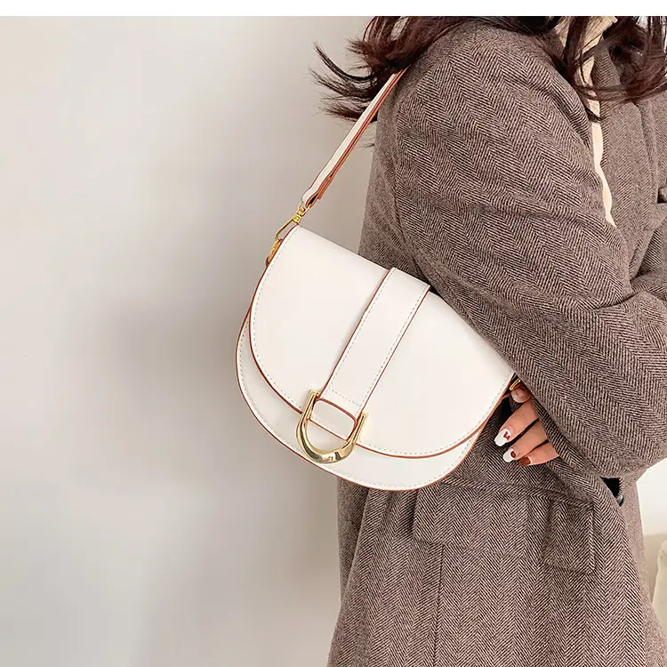 White High-End Western Messenger Bag for Women 2023 — feature 14