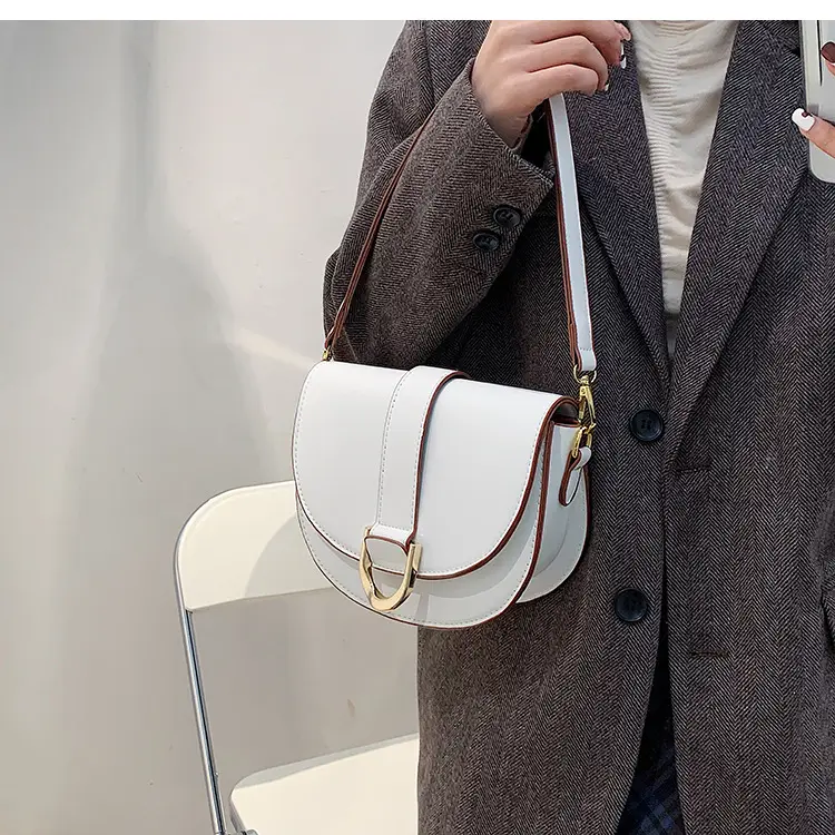 White High-End Western Messenger Bag for Women 2023 — feature 15
