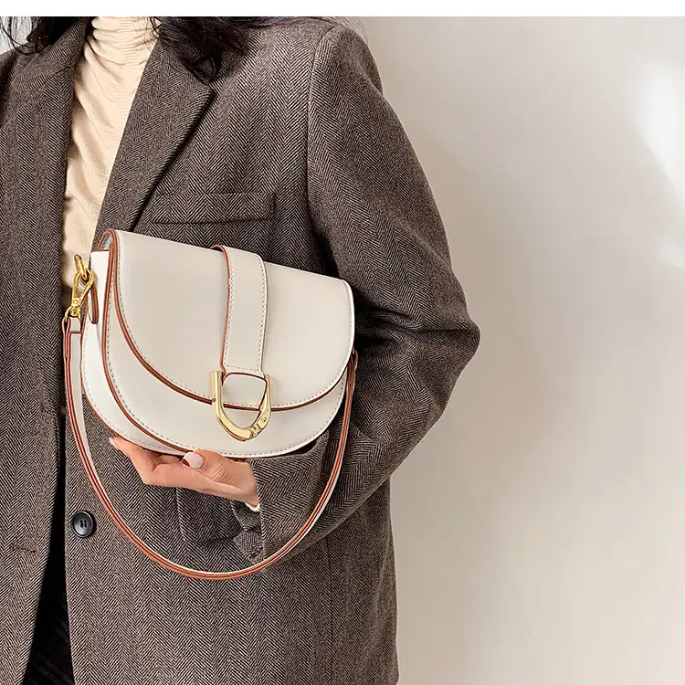 White High-End Western Messenger Bag for Women 2023 — feature 17