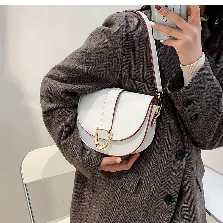 White High-End Western Messenger Bag for Women 2023 — feature 4