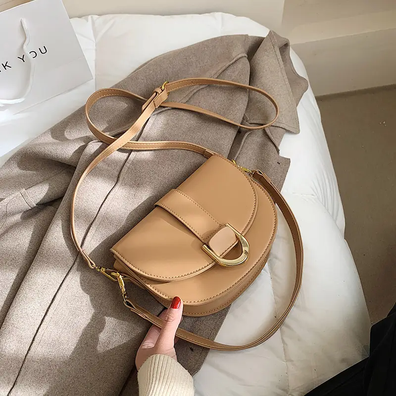 White High-End Western Messenger Bag for Women 2023 - Image 3