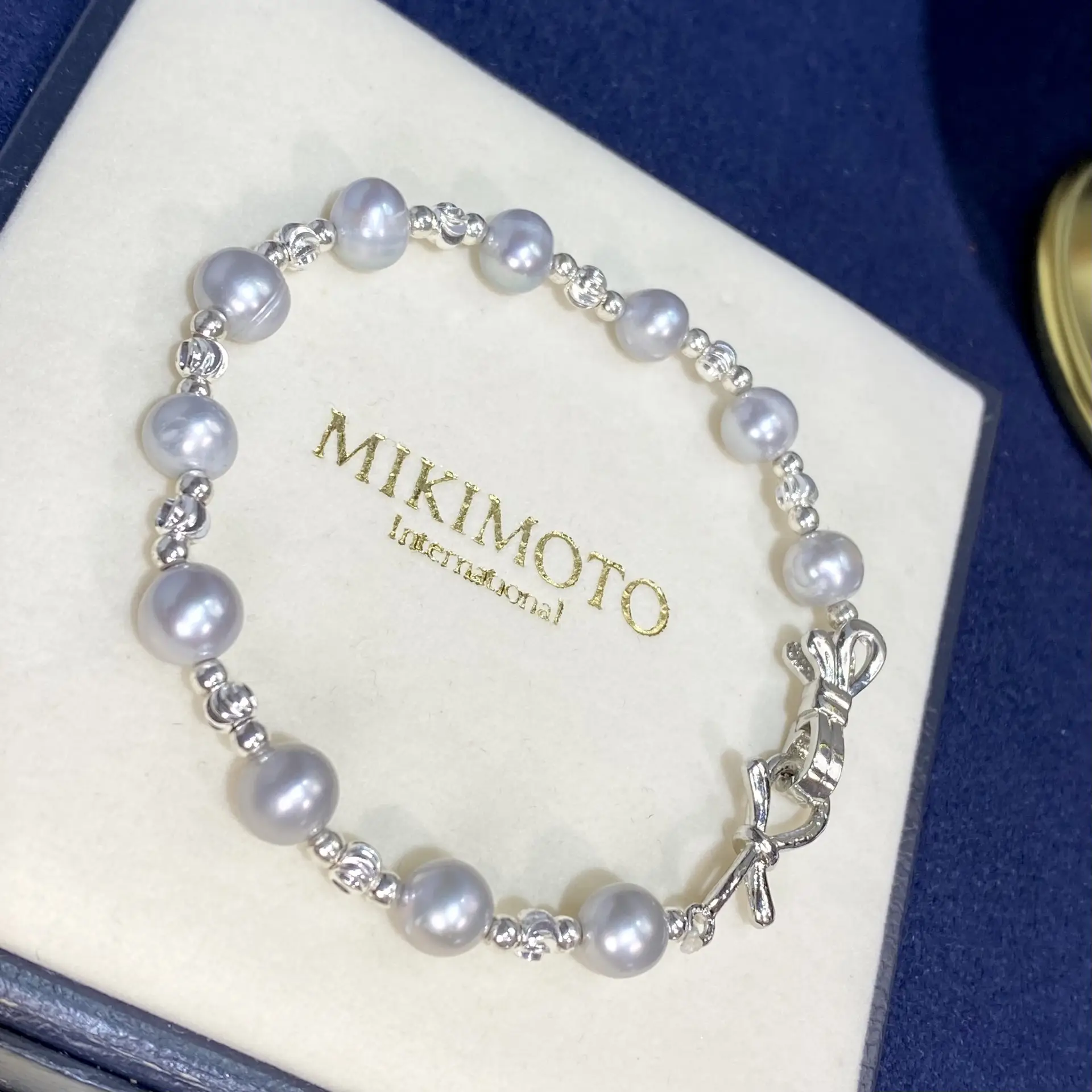 Elegant Pearl Bracelet for Women 18K Gold-Injected - Image 3