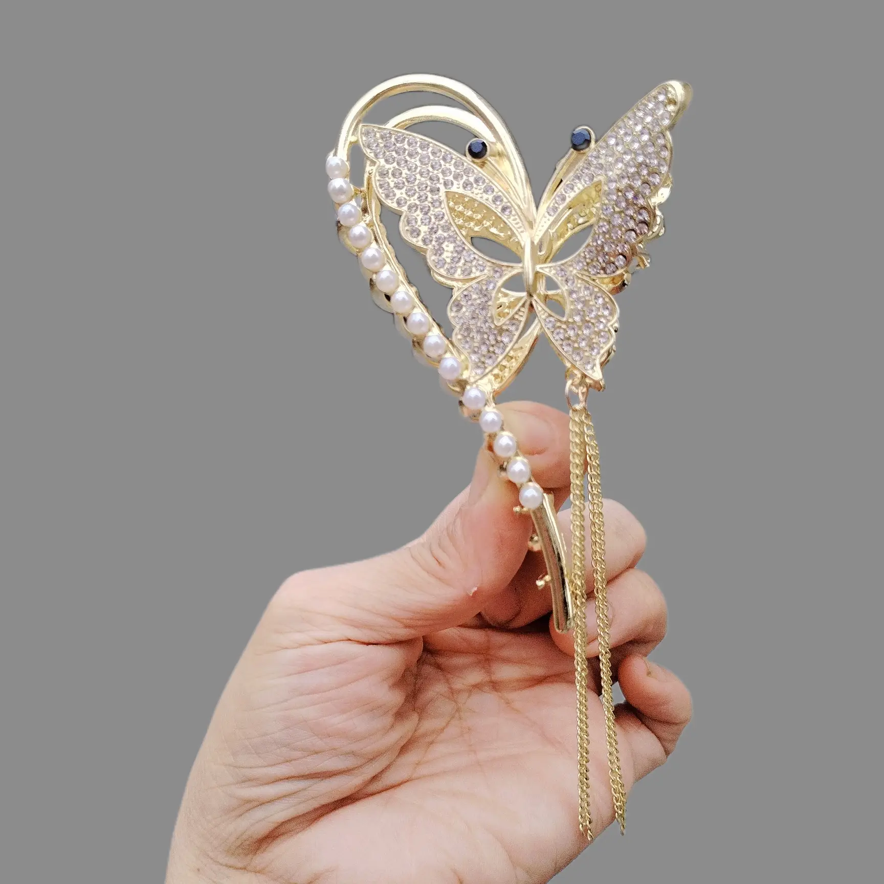 Pink Pearl Hair Clip with Gold Tassels — feature 10